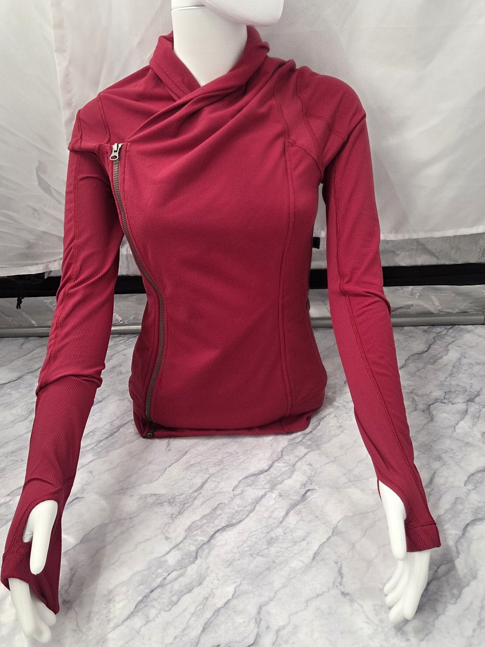 Lululemon Bhakti Yoga Jacket Cranberry Red Asymmetric Zip Size 4 Preppy